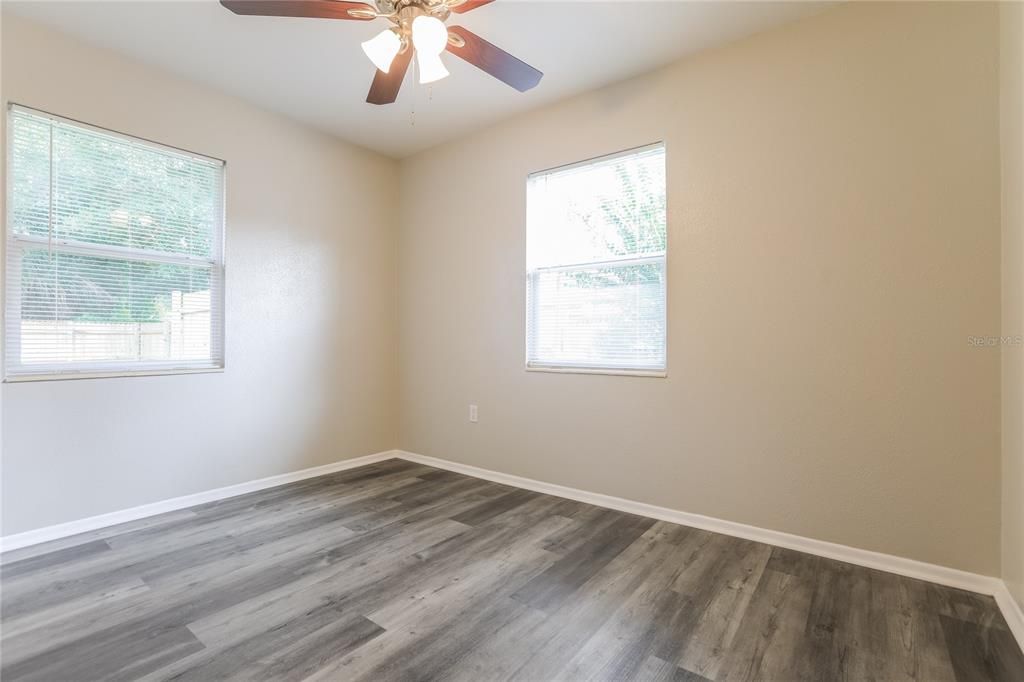 For Rent: $2,390 (3 beds, 1 baths, 1386 Square Feet)