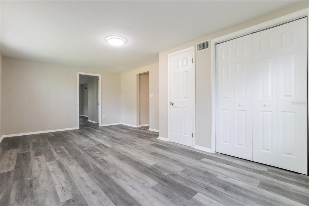 For Rent: $2,390 (3 beds, 1 baths, 1386 Square Feet)