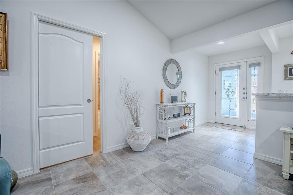 На продажу: $399,999 (3 спален, 2 ванн, 1611 Квадратных фут)