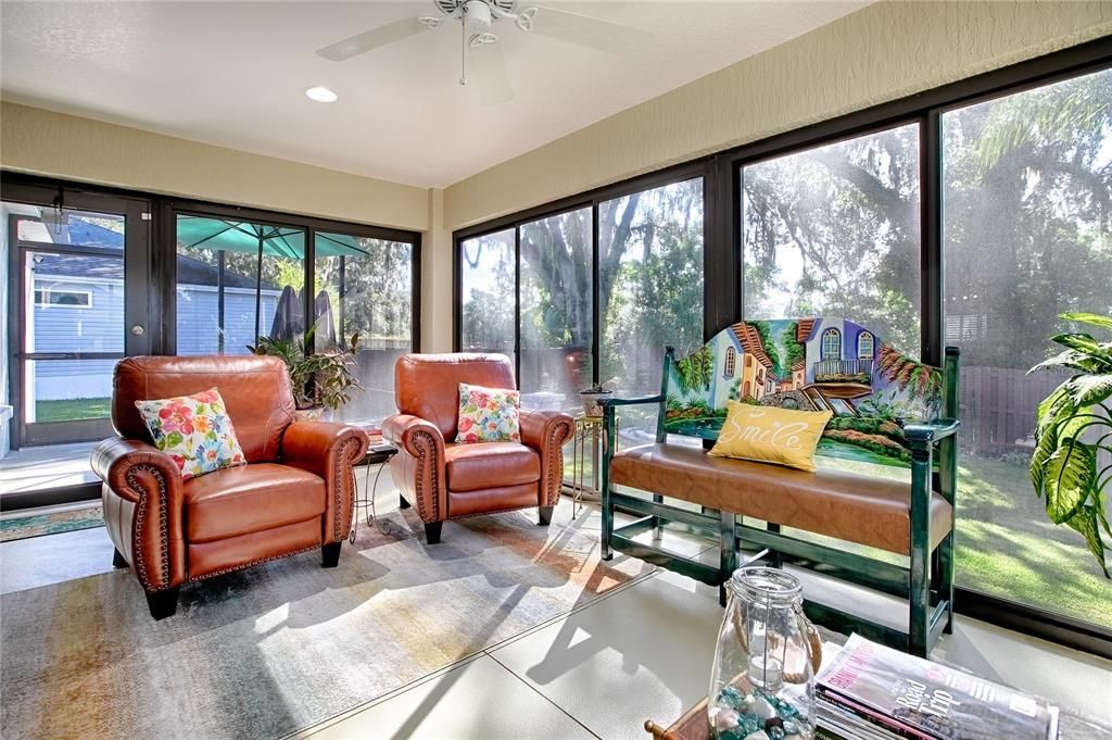 На продажу: $399,999 (3 спален, 2 ванн, 1611 Квадратных фут)