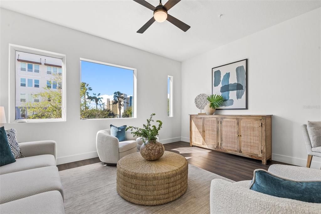 На продажу: $649,000 (2 спален, 2 ванн, 1857 Квадратных фут)