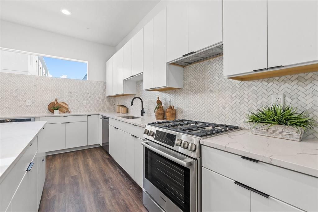 На продажу: $649,000 (2 спален, 2 ванн, 1857 Квадратных фут)