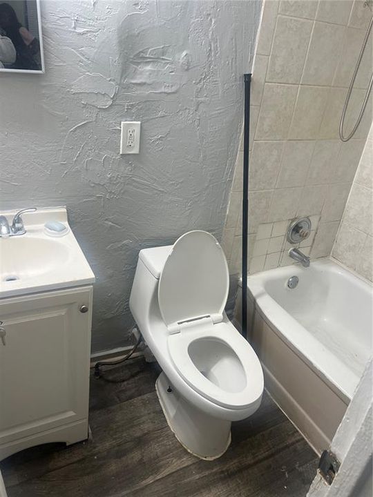 For Rent: $1,275 (1 beds, 1 baths, 500 Square Feet)