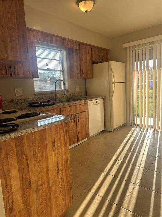 出租: $1,700 (2 贝兹, 2 浴室, 1668 平方英尺)