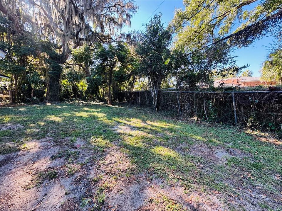 Activo con contrato: $279,000 (3 camas, 2 baños, 1161 Pies cuadrados)