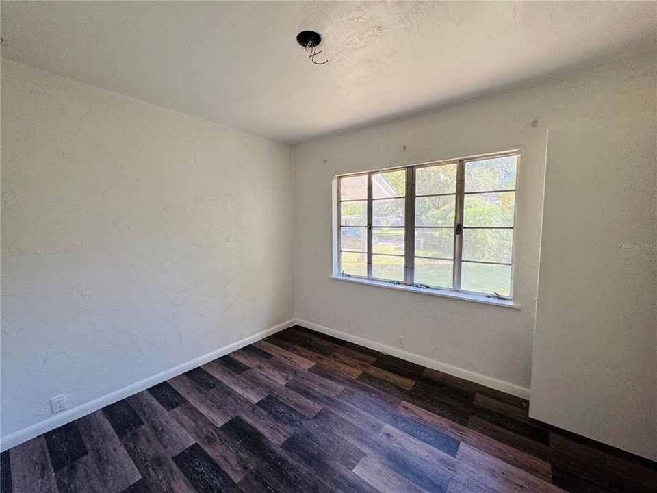 Activo con contrato: $279,000 (3 camas, 2 baños, 1161 Pies cuadrados)