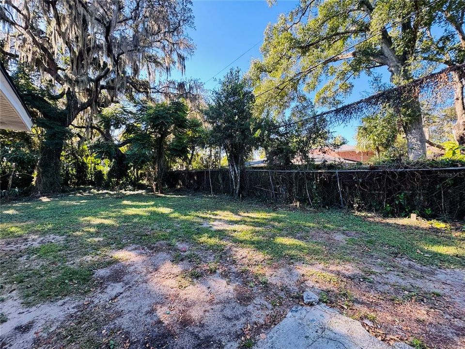 Activo con contrato: $279,000 (3 camas, 2 baños, 1161 Pies cuadrados)