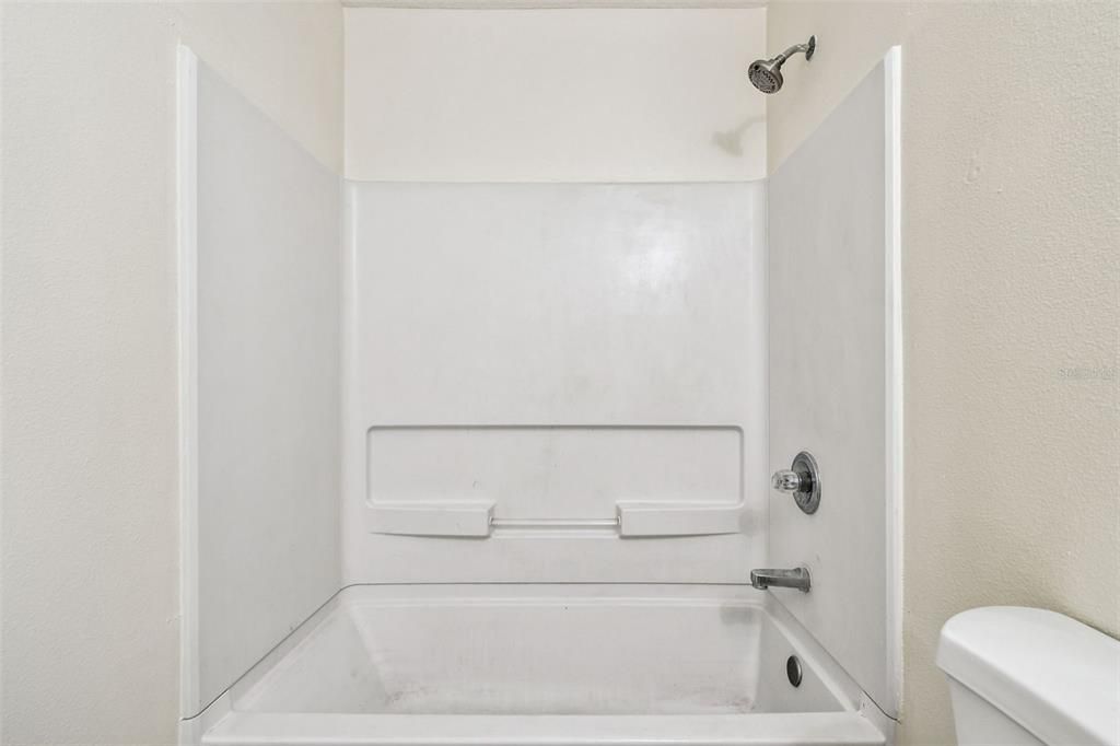 En Venta: $364,900 (4 camas, 3 baños, 1606 Pies cuadrados)