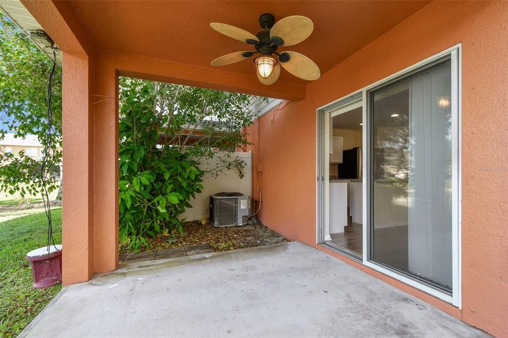 En Venta: $364,900 (4 camas, 3 baños, 1606 Pies cuadrados)