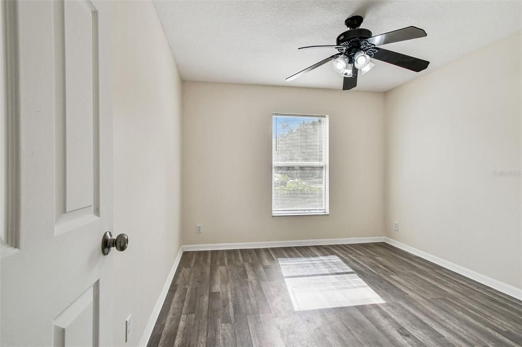 En Venta: $364,900 (4 camas, 3 baños, 1606 Pies cuadrados)