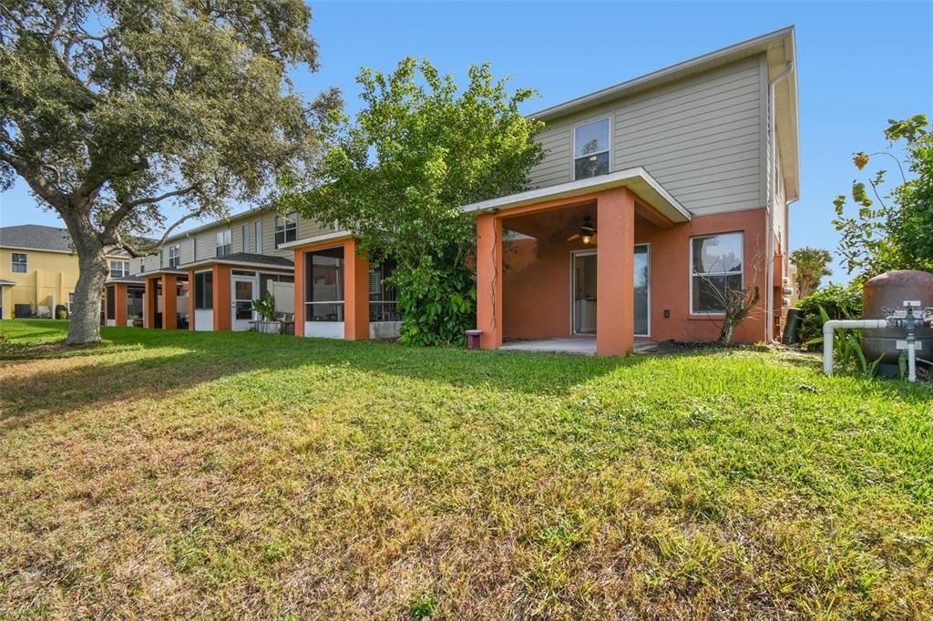 En Venta: $364,900 (4 camas, 3 baños, 1606 Pies cuadrados)