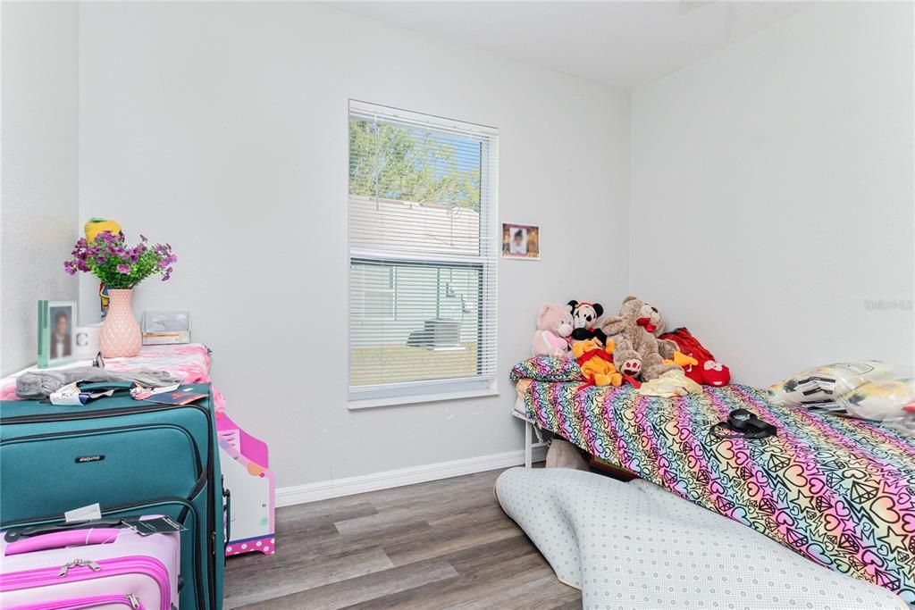 For Sale: $265,000 (3 beds, 2 baths, 1259 Square Feet)