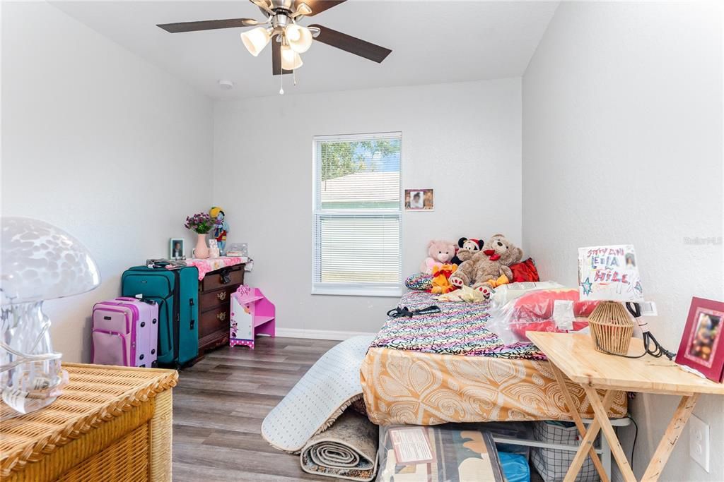 For Sale: $265,000 (3 beds, 2 baths, 1259 Square Feet)