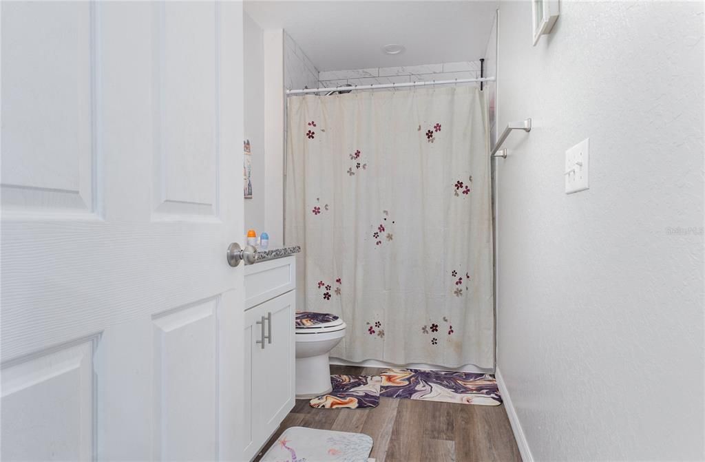 For Sale: $265,000 (3 beds, 2 baths, 1259 Square Feet)