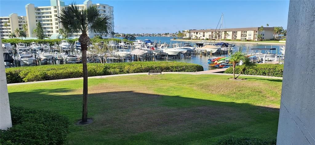 На продажу: $600,000 (2 спален, 2 ванн, 1255 Квадратных фут)