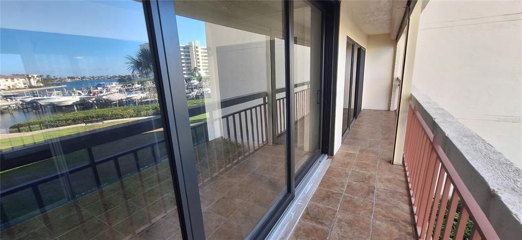 На продажу: $600,000 (2 спален, 2 ванн, 1255 Квадратных фут)