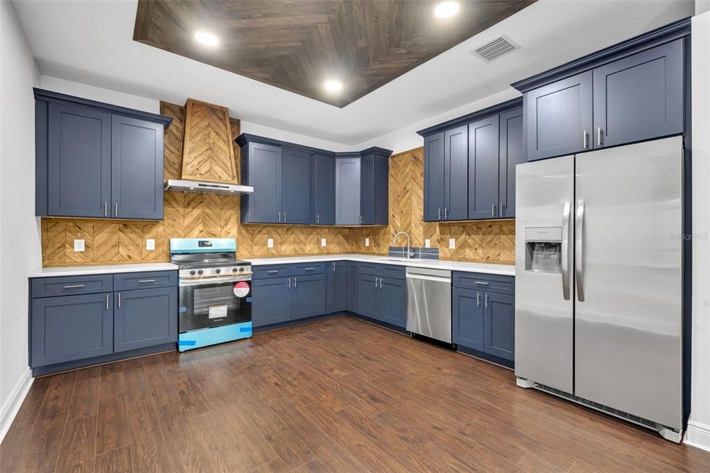 For Sale: $670,000 (4 beds, 3 baths, 3204 Square Feet)