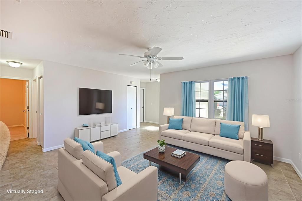 For Sale: $400,000 (3 beds, 2 baths, 1516 Square Feet)