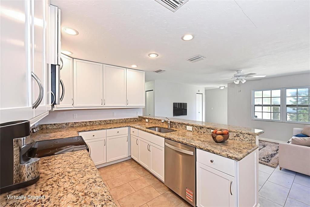 For Sale: $400,000 (3 beds, 2 baths, 1516 Square Feet)