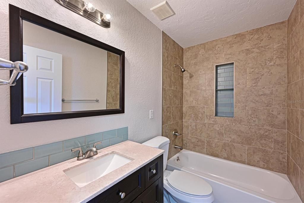 For Sale: $400,000 (3 beds, 2 baths, 1516 Square Feet)