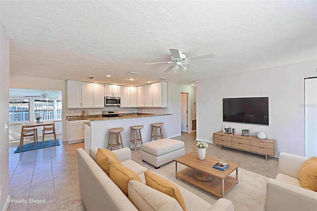 For Sale: $400,000 (3 beds, 2 baths, 1516 Square Feet)