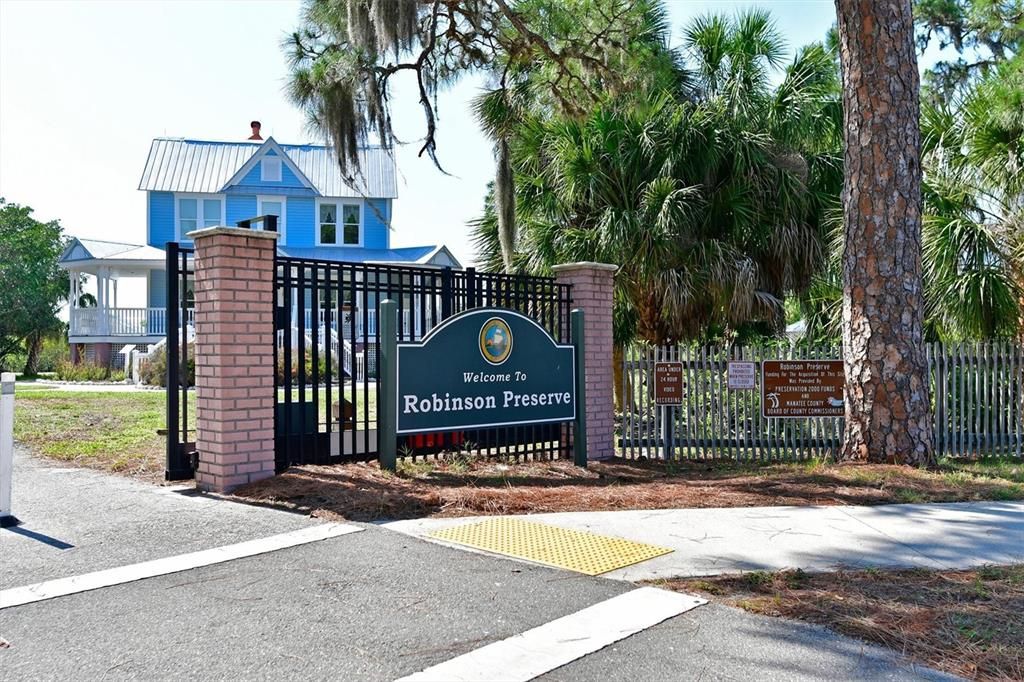 For Sale: $400,000 (3 beds, 2 baths, 1516 Square Feet)