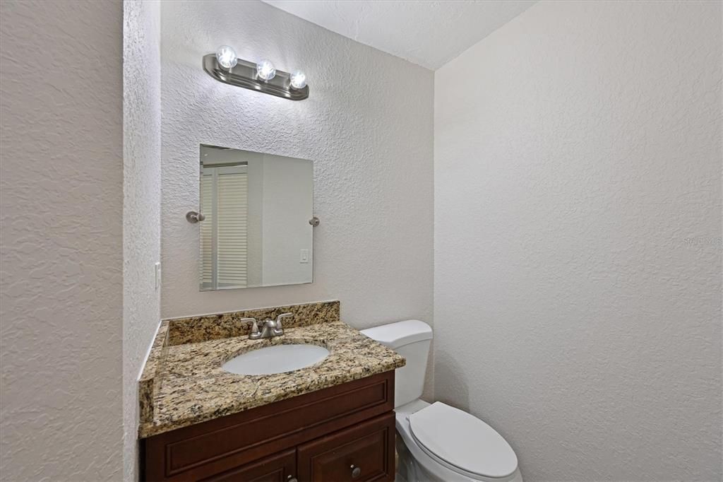 For Sale: $400,000 (3 beds, 2 baths, 1516 Square Feet)