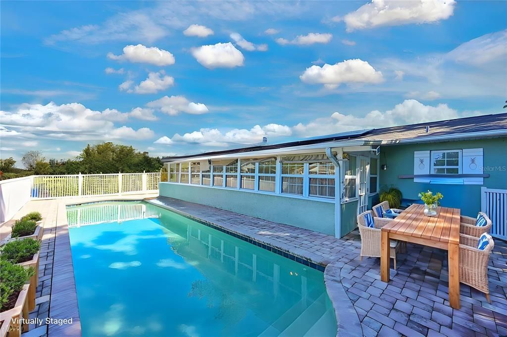 For Sale: $400,000 (3 beds, 2 baths, 1516 Square Feet)