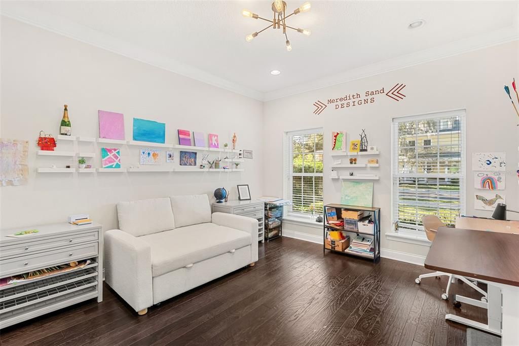 Под контрактом: $1,250,000 (4 спален, 4 ванн, 3805 Квадратных фут)