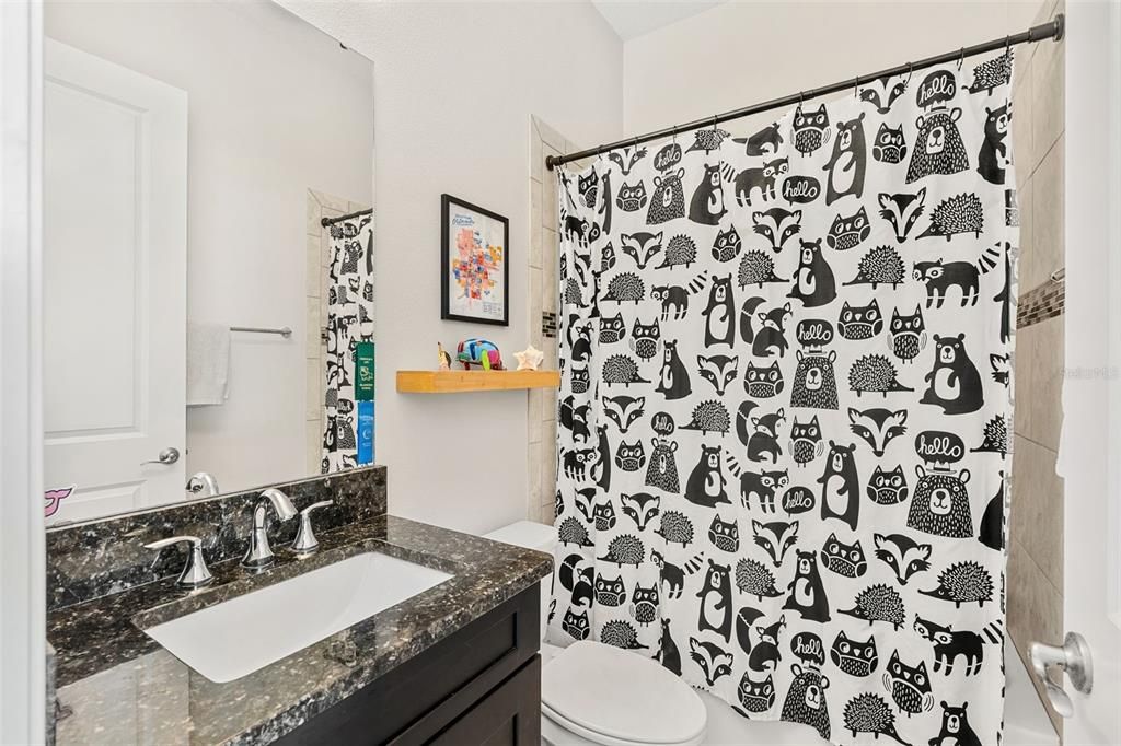 Под контрактом: $1,250,000 (4 спален, 4 ванн, 3805 Квадратных фут)