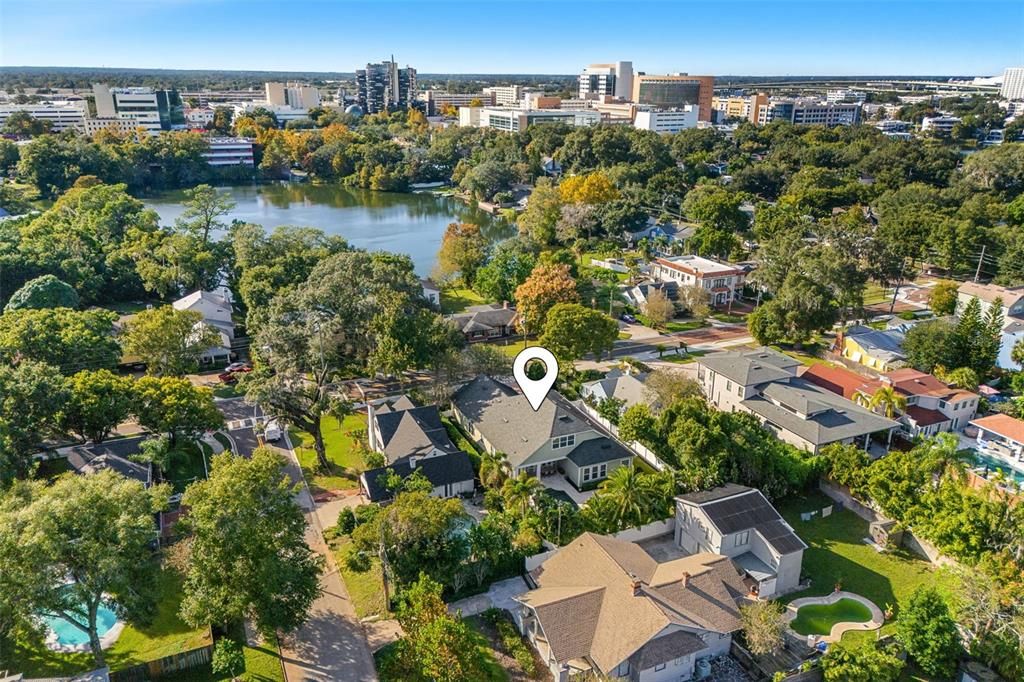 Под контрактом: $1,250,000 (4 спален, 4 ванн, 3805 Квадратных фут)