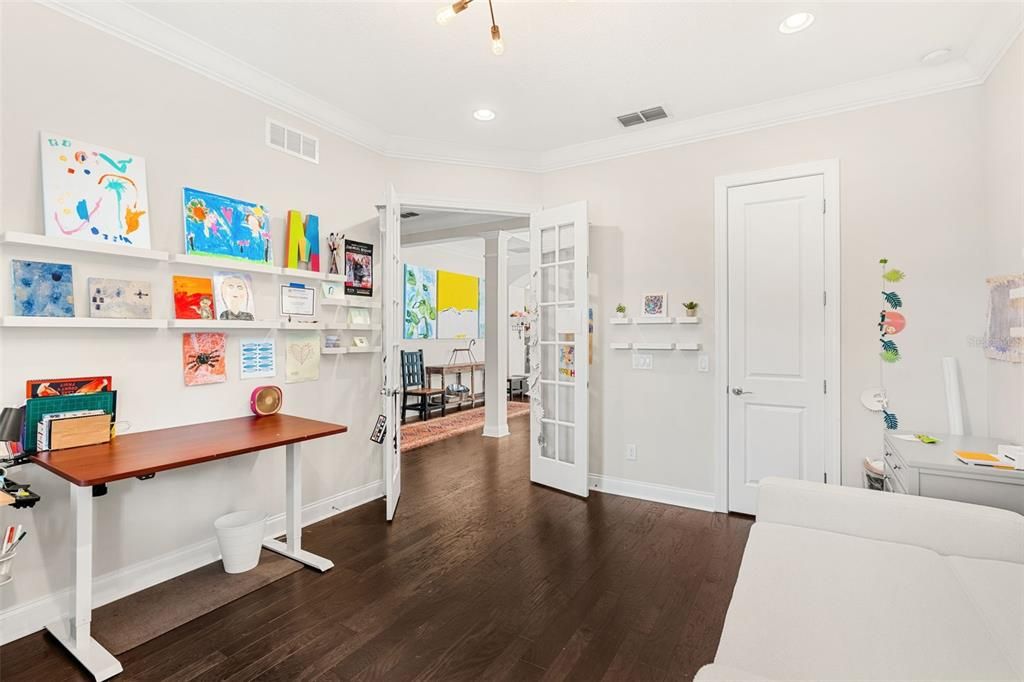 Под контрактом: $1,250,000 (4 спален, 4 ванн, 3805 Квадратных фут)