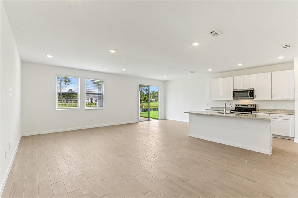 待售: $395,990 (4 贝兹, 3 浴室, 2193 平方英尺)