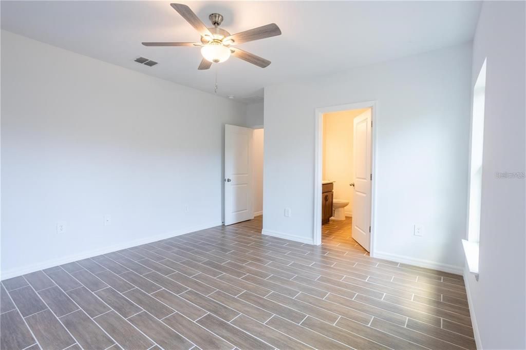 For Sale: $329,000 (4 beds, 2 baths, 1803 Square Feet)