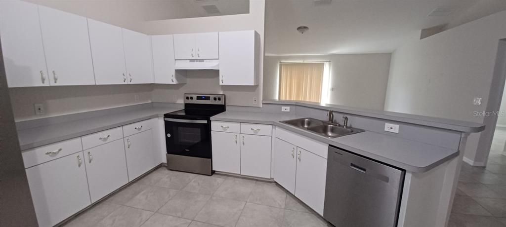 En Renta: $1,600 (3 camas, 2 baños, 1645 Pies cuadrados)