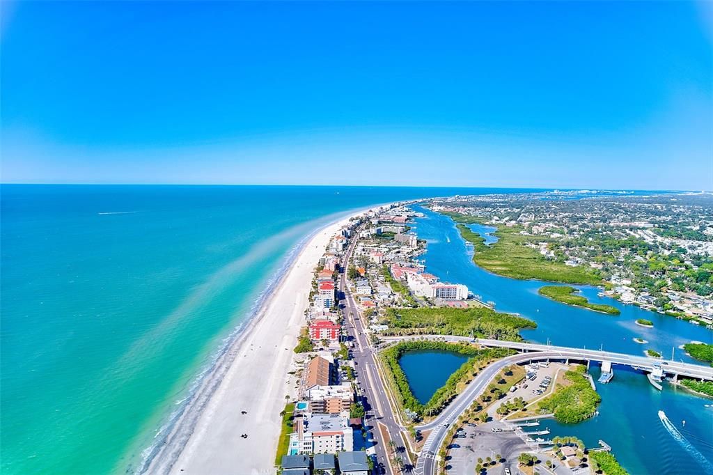 Под контрактом: $275,000 (1 спален, 1 ванн, 450 Квадратных фут)