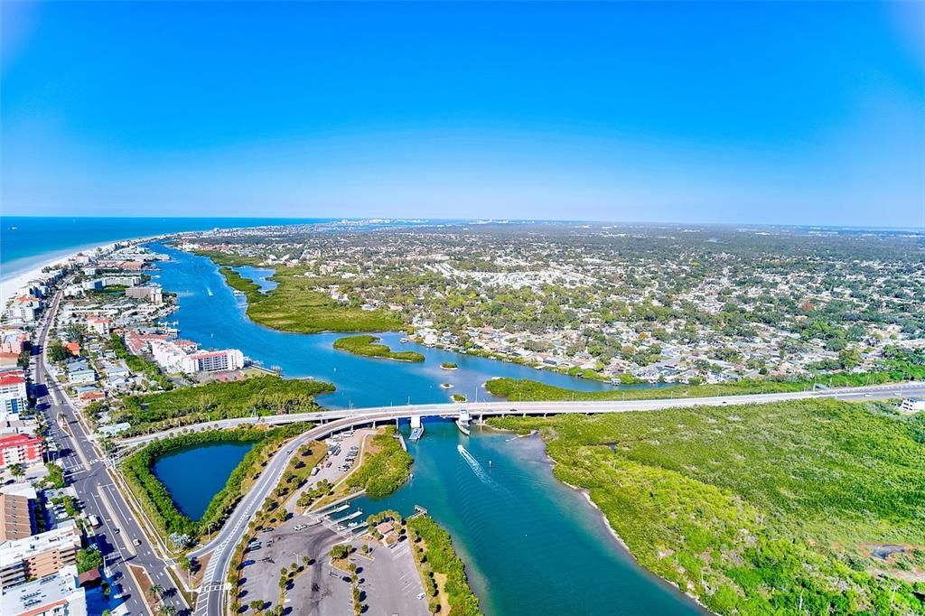 Под контрактом: $275,000 (1 спален, 1 ванн, 450 Квадратных фут)