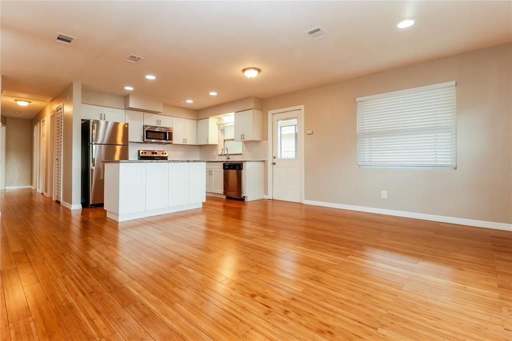 En Renta: $2,300 (3 camas, 2 baños, 1228 Pies cuadrados)