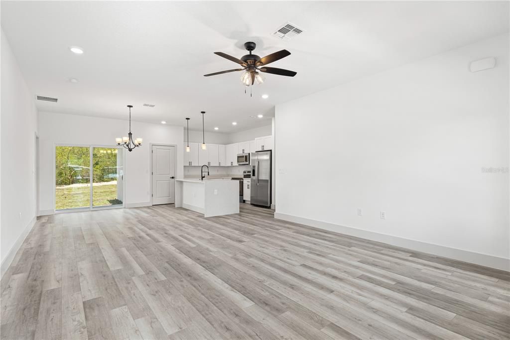 Active With Contract: $294,900 (4 beds, 2 baths, 1679 Square Feet)