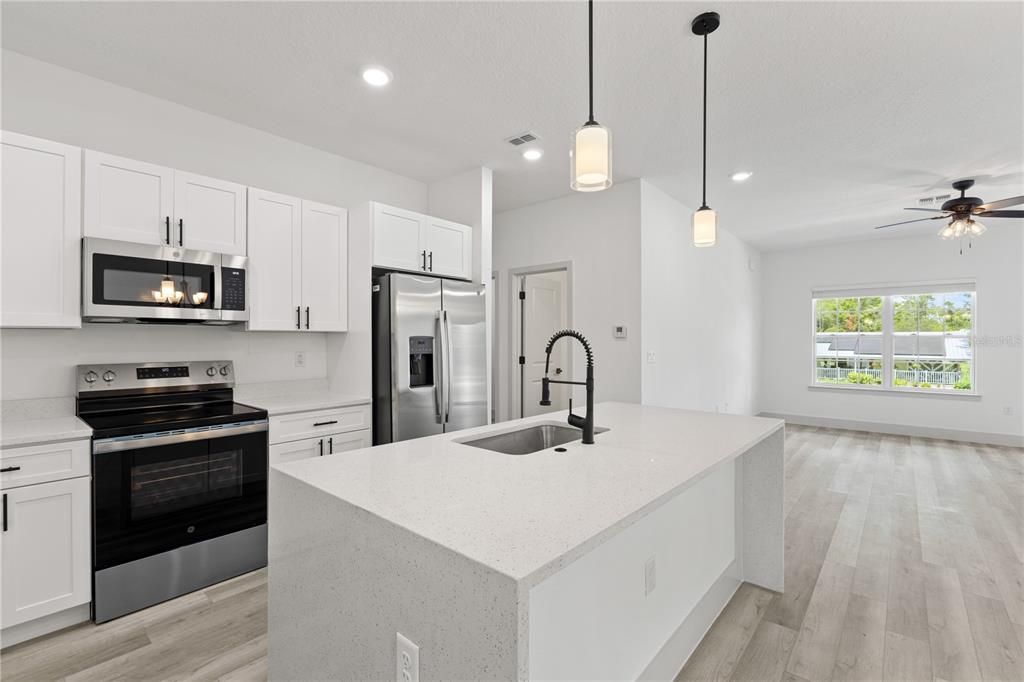 Active With Contract: $294,900 (4 beds, 2 baths, 1679 Square Feet)