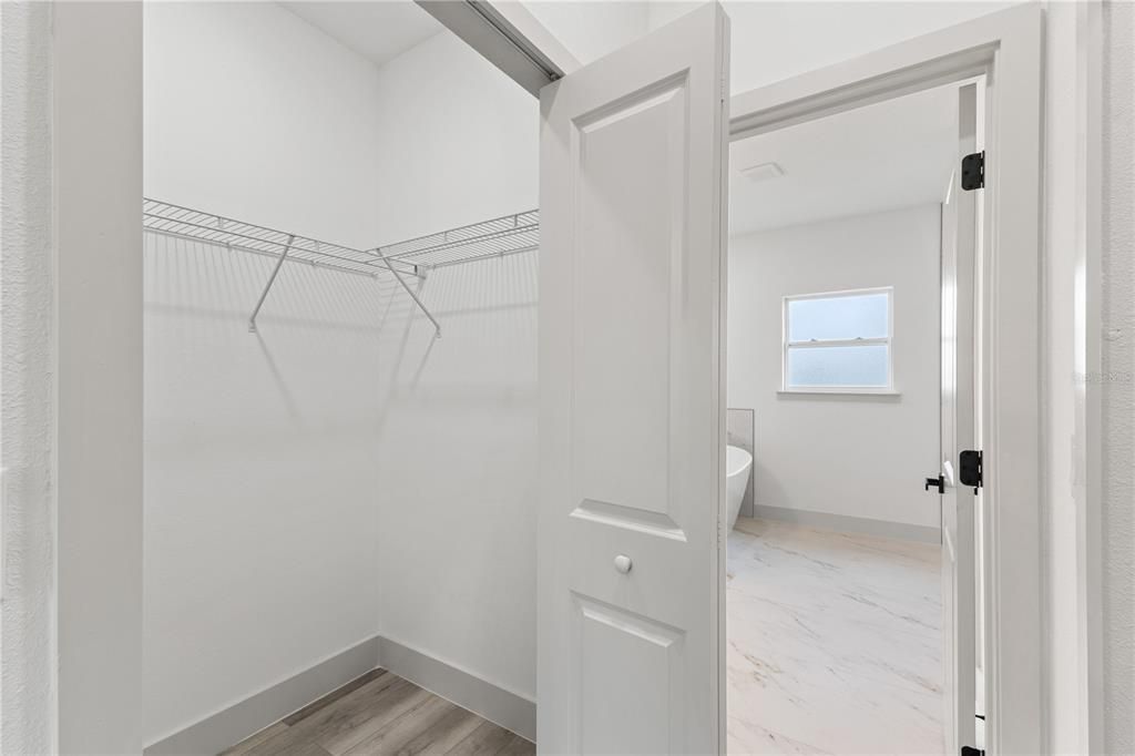 Active With Contract: $294,900 (4 beds, 2 baths, 1679 Square Feet)