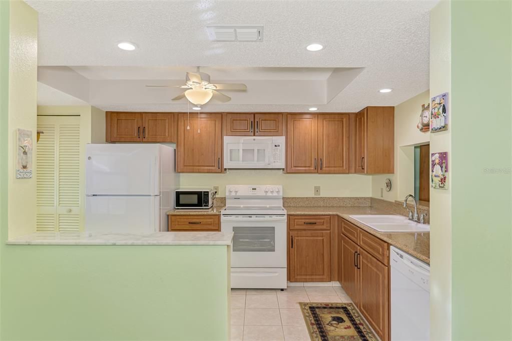 Activo con contrato: $184,000 (2 camas, 2 baños, 1112 Pies cuadrados)