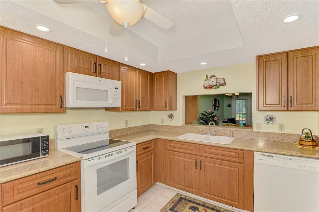 Activo con contrato: $184,000 (2 camas, 2 baños, 1112 Pies cuadrados)