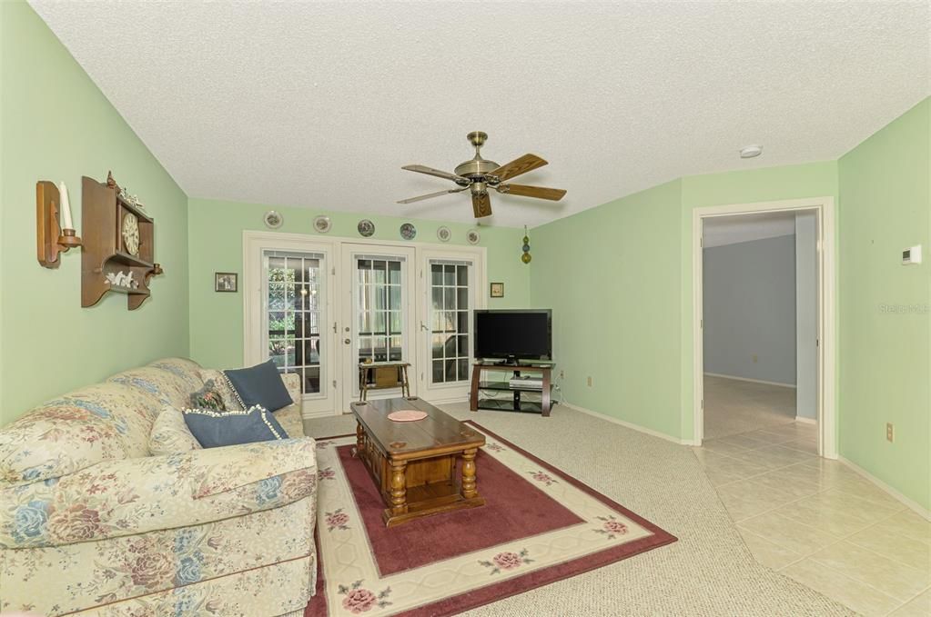 Activo con contrato: $184,000 (2 camas, 2 baños, 1112 Pies cuadrados)