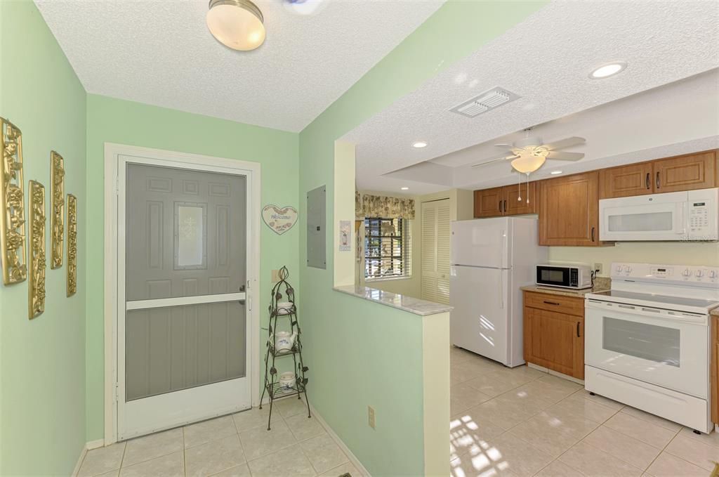 Activo con contrato: $184,000 (2 camas, 2 baños, 1112 Pies cuadrados)