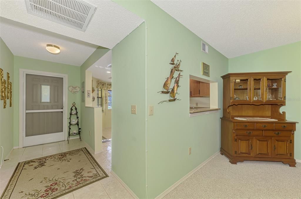 Activo con contrato: $184,000 (2 camas, 2 baños, 1112 Pies cuadrados)