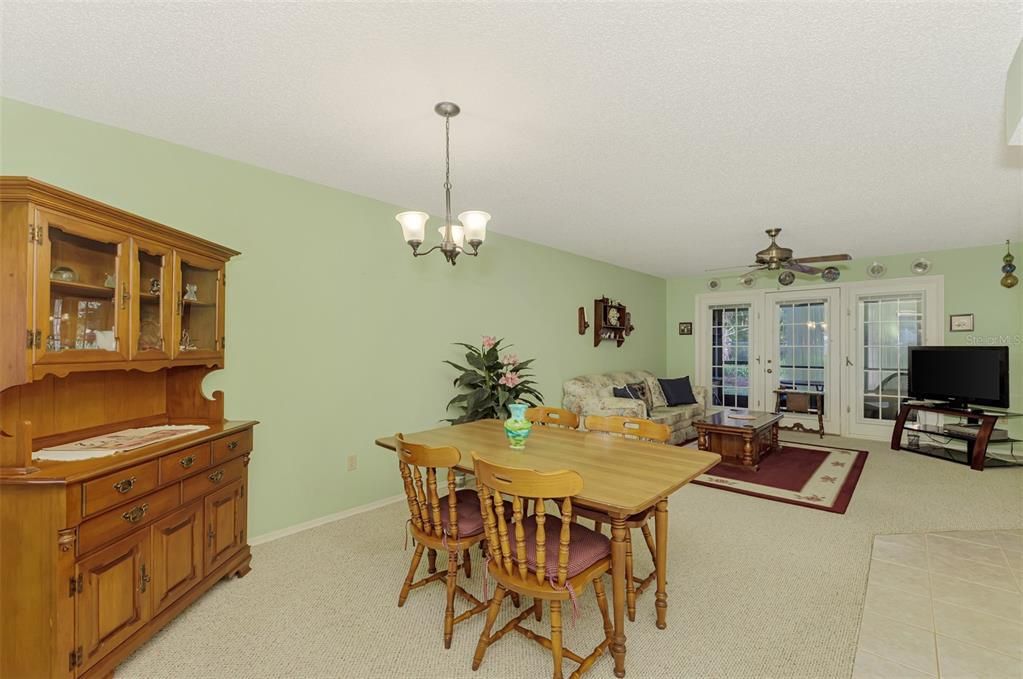 Activo con contrato: $184,000 (2 camas, 2 baños, 1112 Pies cuadrados)