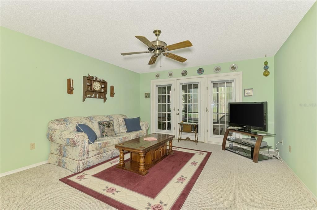 Activo con contrato: $184,000 (2 camas, 2 baños, 1112 Pies cuadrados)