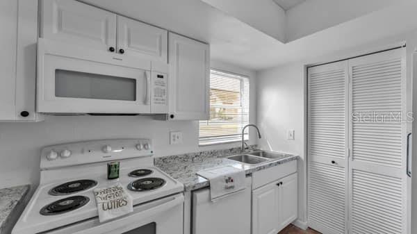 Activo con contrato: $178,000 (2 camas, 2 baños, 1116 Pies cuadrados)