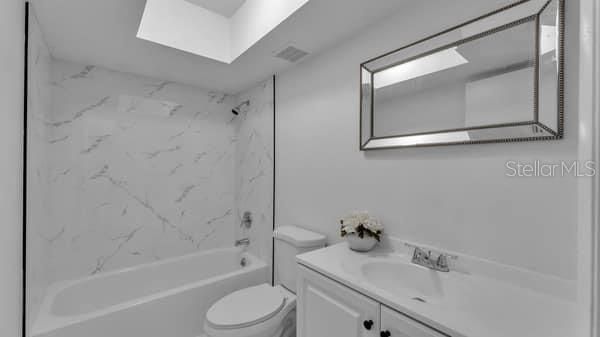 Activo con contrato: $178,000 (2 camas, 2 baños, 1116 Pies cuadrados)